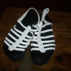 Urban Outfitters UO Sandals Strappy Braided Design Platform Slide white Womens 8